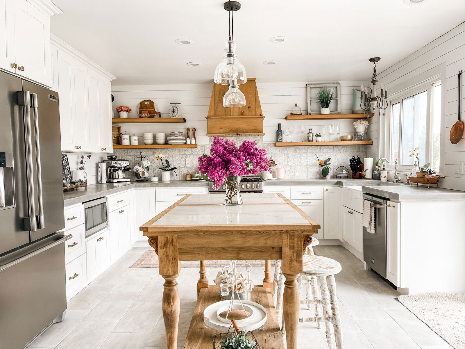 Traditional Modern Kitchen Interior Design 