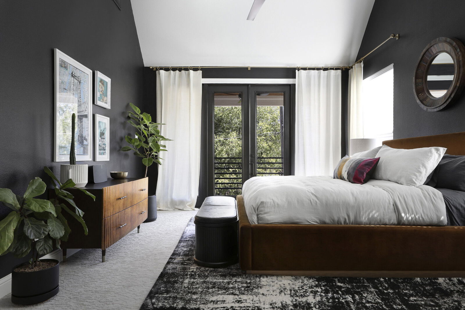 Top Contemporary Interior Designer, Veronica S. | Decorilla