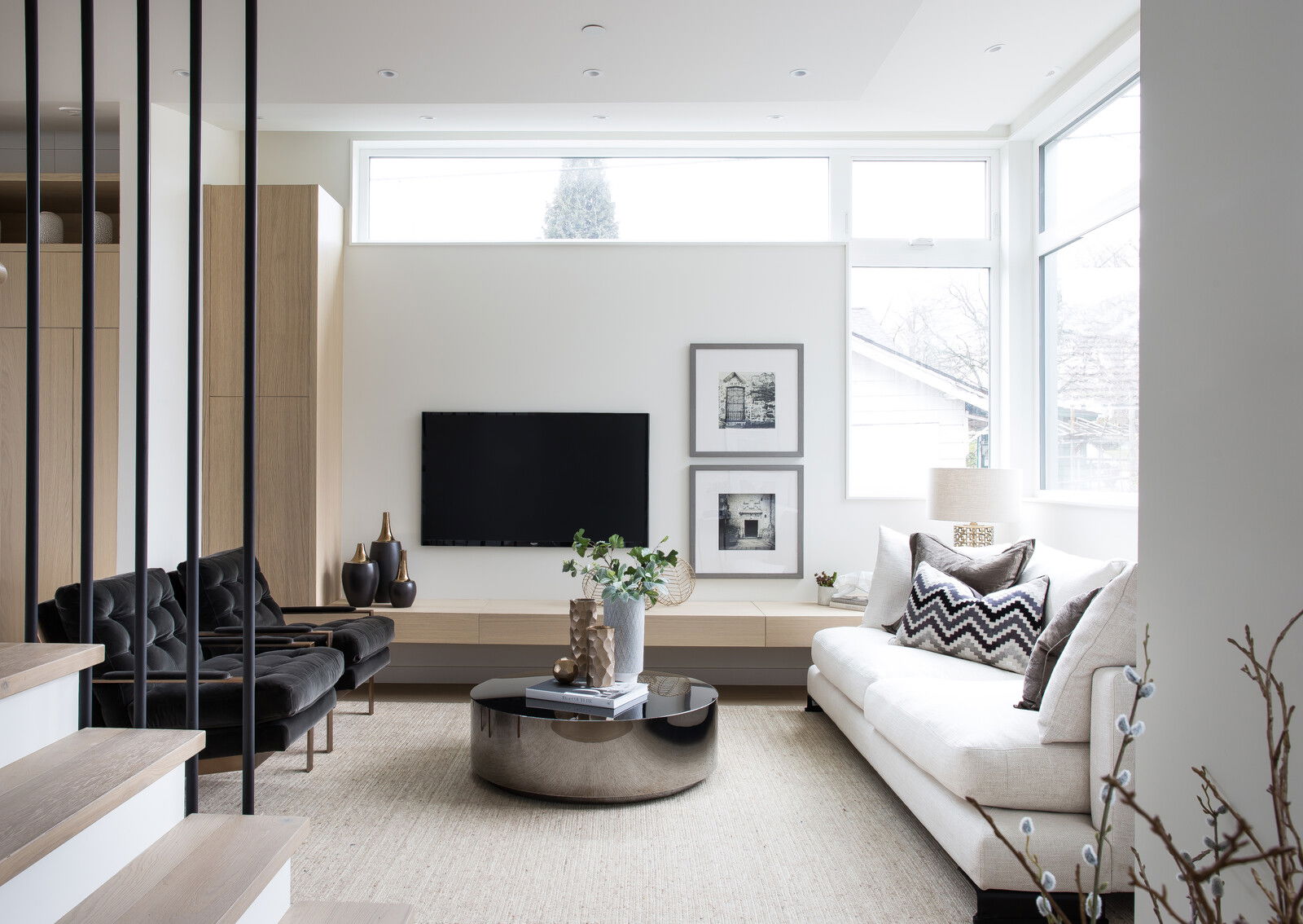 Chic Modern Minimalist Living Room Design