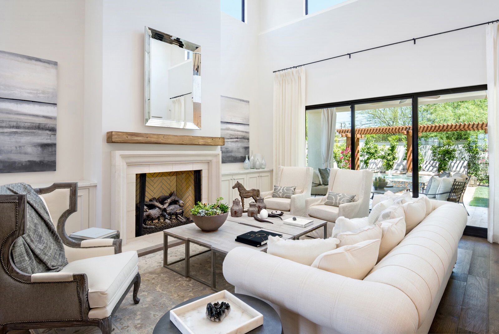 Stylish White Living Room Interior Designer 