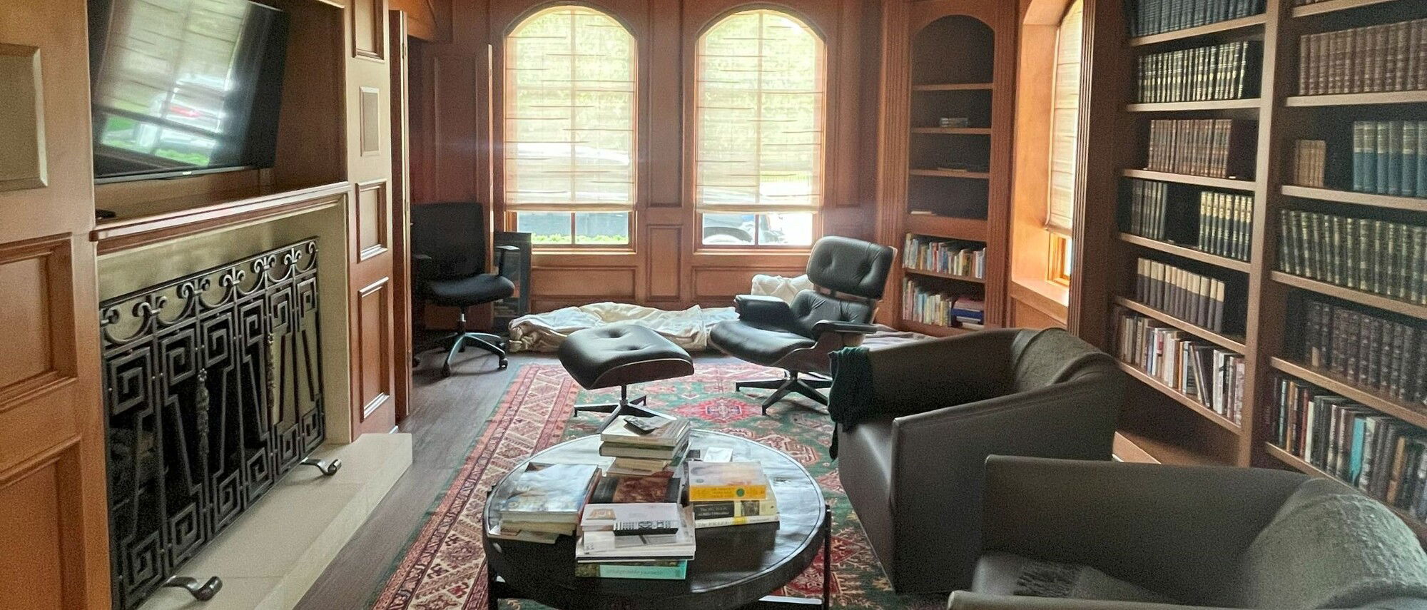 Renovación de Biblioteca de Madera Tradicional - Foto Antes
