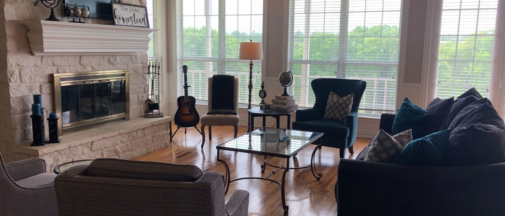 Ideas de diseño de muebles para sala de estar transitional - Foto antes