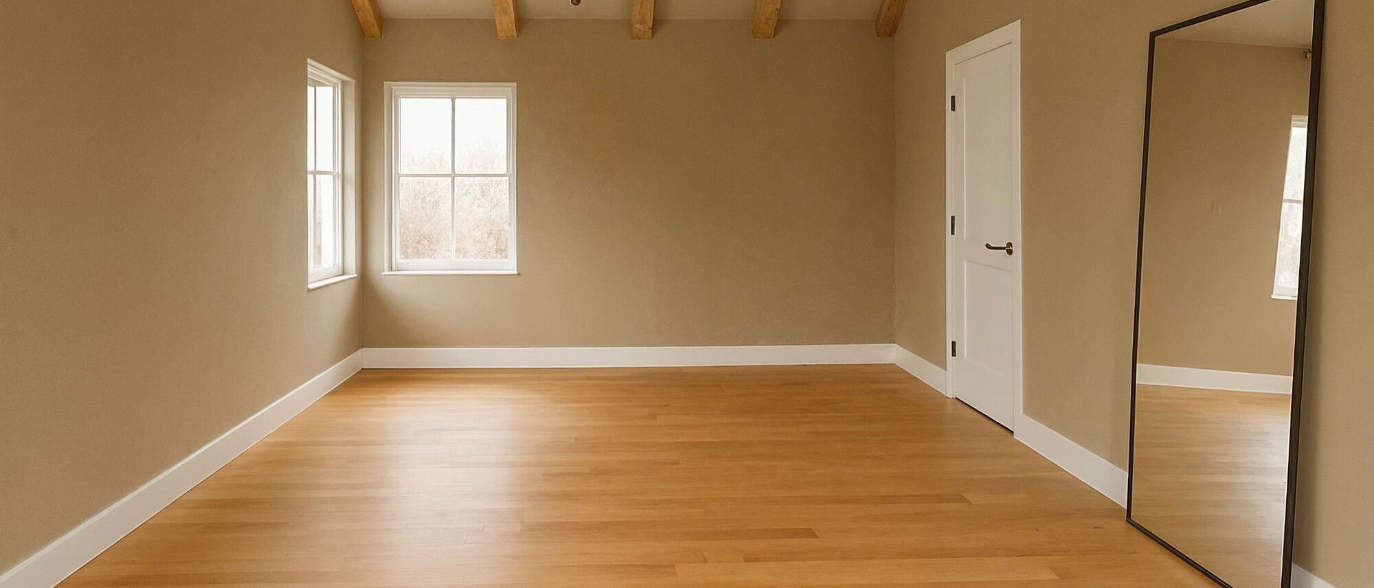 Remodelación de dormitorio y baño en tonos tierra modernos - Foto antes
