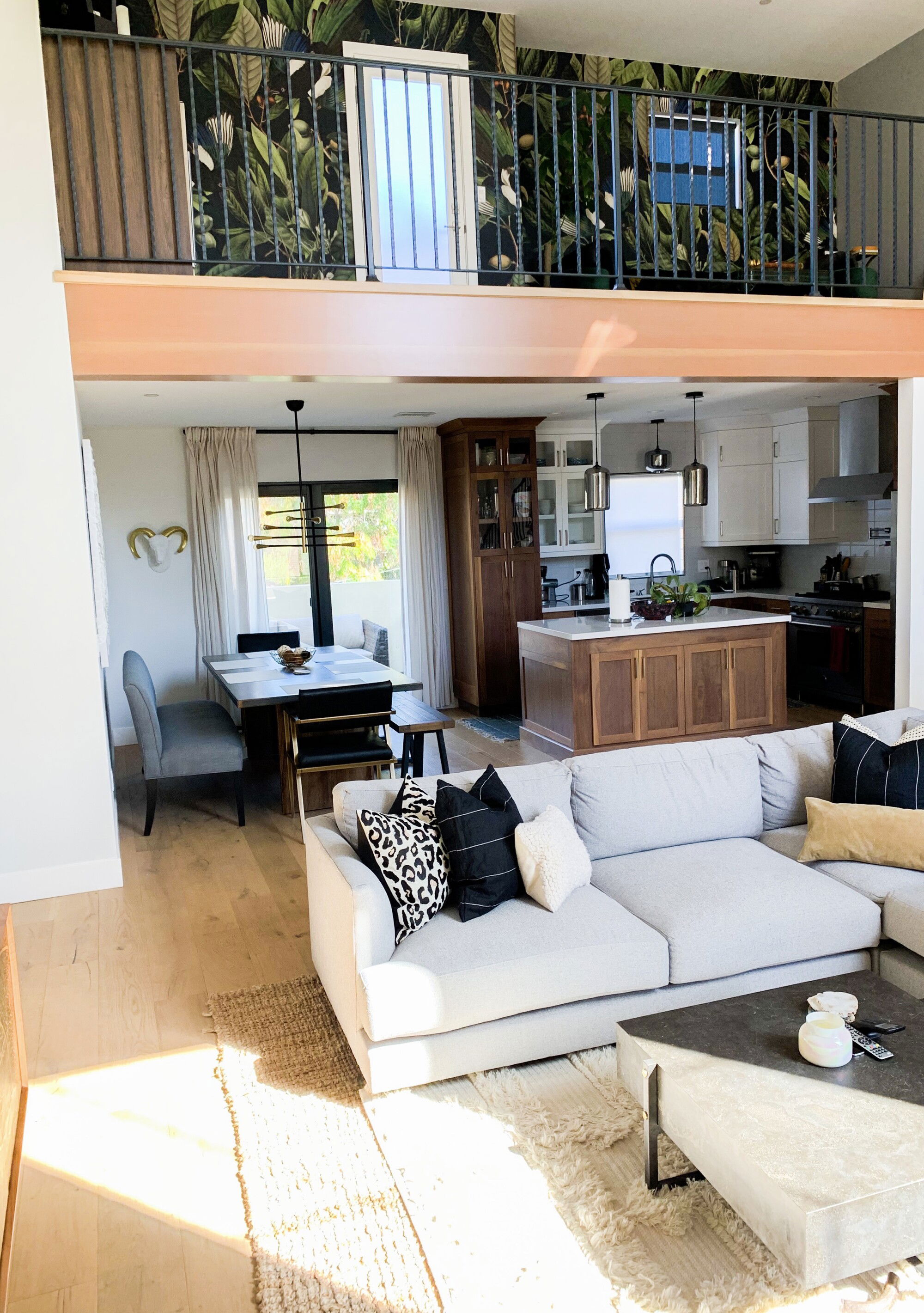 Top Contemporary Interior Designer, Samantha I. | Decorilla