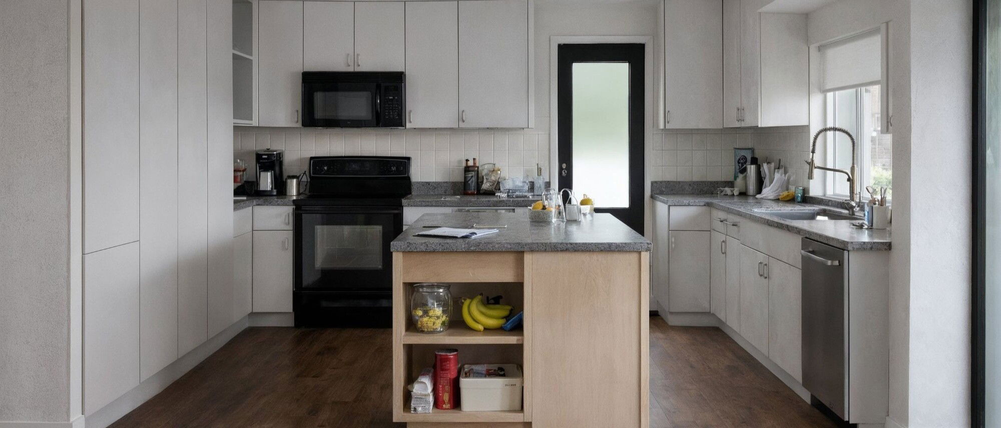 Elegant Modern Minimalism Kitchen Renovation- Before Photo
