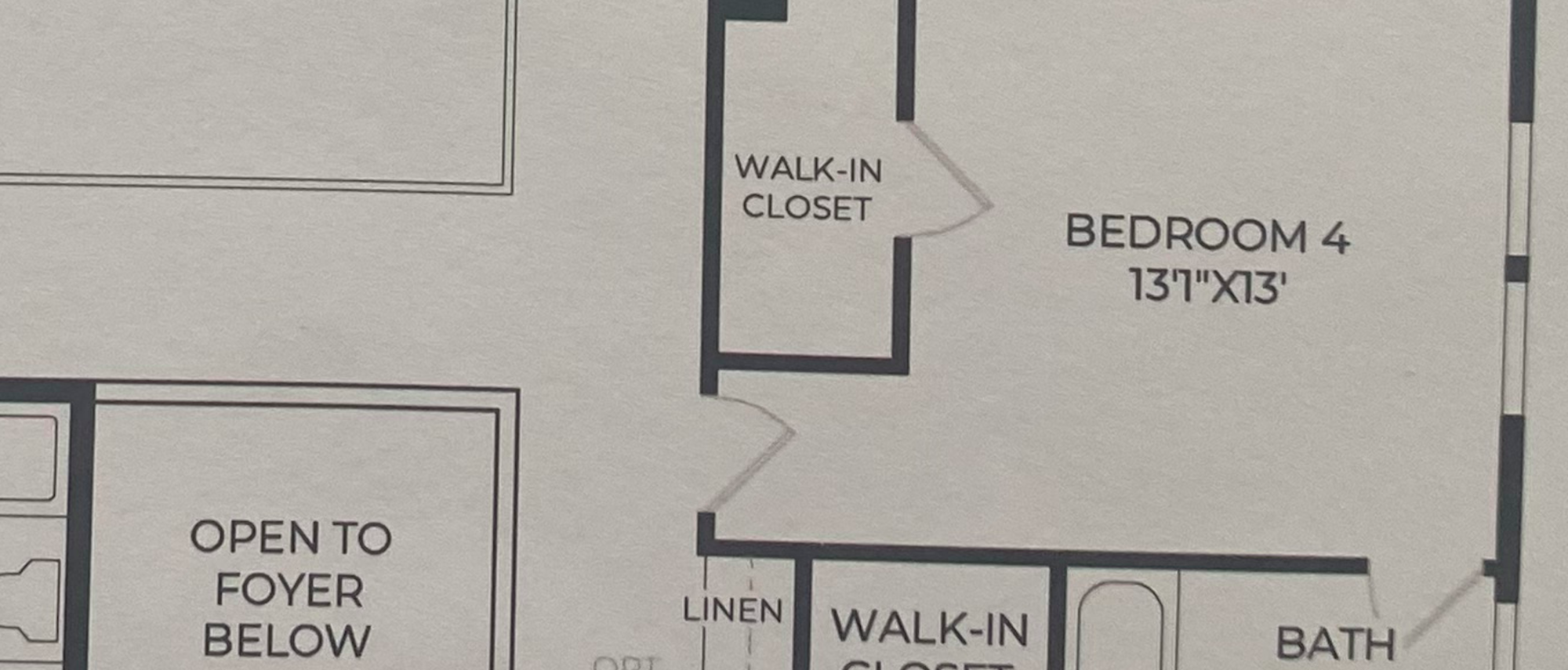Diseño de dormitorio neutral moderno - Foto antes