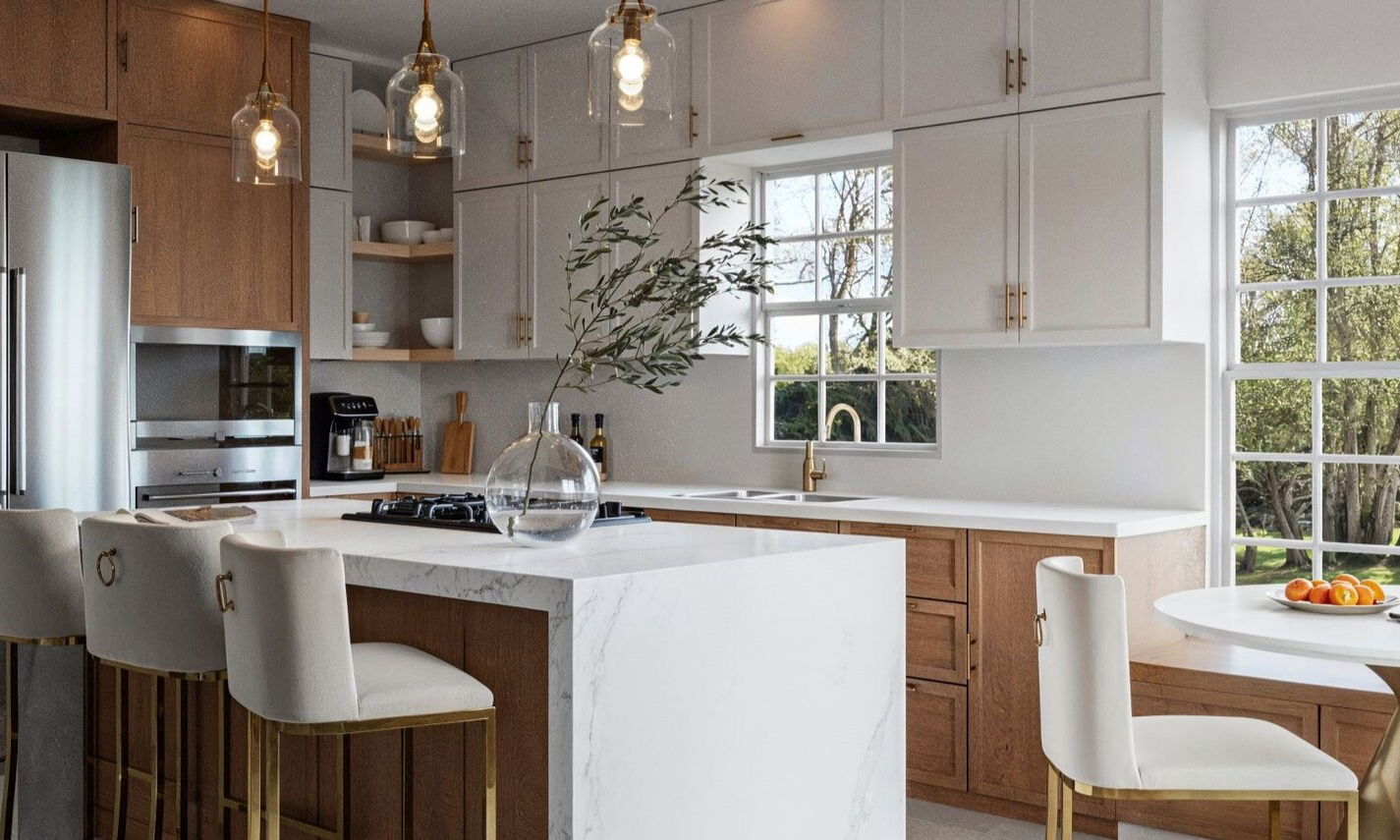 Transitional Eat In Kitchen Design by affordable Alexandria interior designers