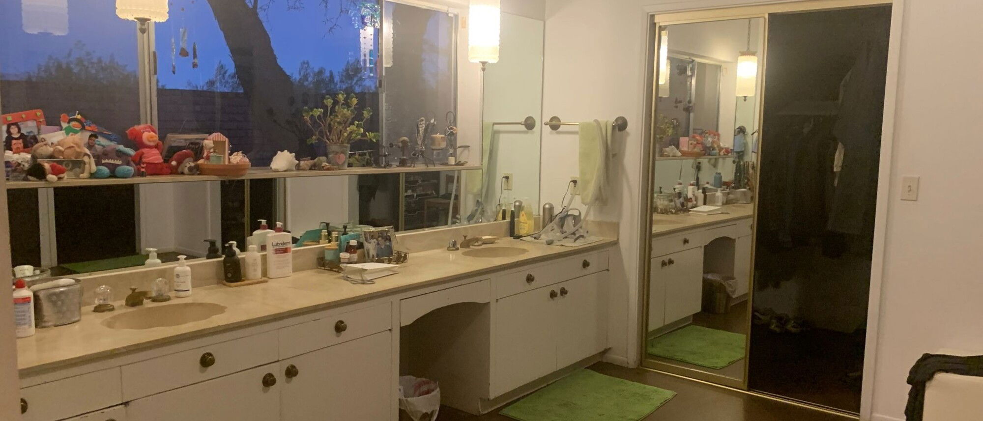 Diseño de baño de porcelana blanca elegante - Foto antes