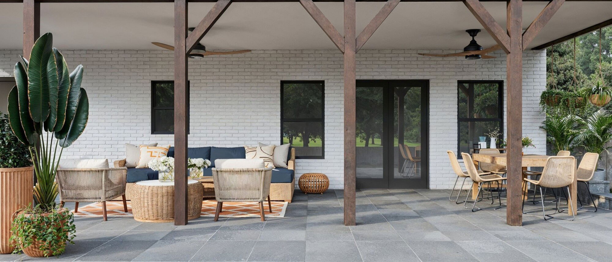 Diseño tradicional de patio trasero familiar - Renderizado después