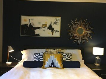 Online design Modern Bedroom by Catz D. thumbnail