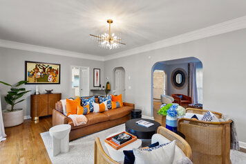Online design Eclectic Living Room by Sierra G. thumbnail