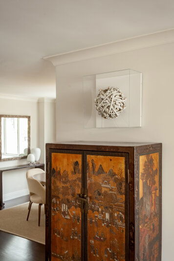 Online design Transitional Dining Room by Leonora M. thumbnail