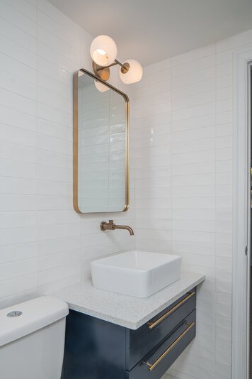Online design Modern Bathroom by Carla A. thumbnail