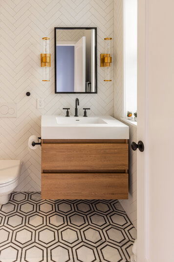 Online design Contemporary Bathroom by Leonora M. thumbnail
