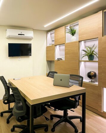 Online design Contemporary Business/Office by Karla A. thumbnail