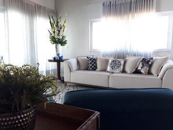Online design Transitional Living Room by Joyce R. thumbnail