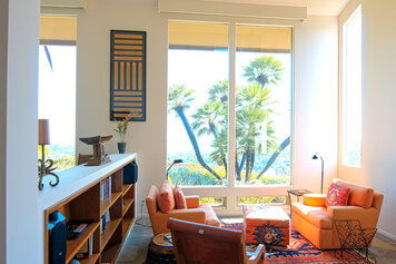 Online design Contemporary Living Room by Lisa D. thumbnail