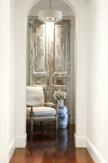 Online design Traditional Hallway/Entry by Wanda P. thumbnail