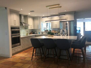 Online design Contemporary Kitchen by Taize M. thumbnail