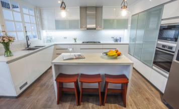 Online design Modern Kitchen by Mirella R. thumbnail