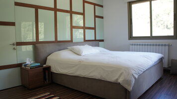 Online design Contemporary Bedroom by Lea S. thumbnail