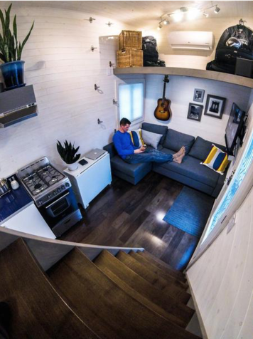 Online design Modern Combined Living/Dining by Alana M. thumbnail