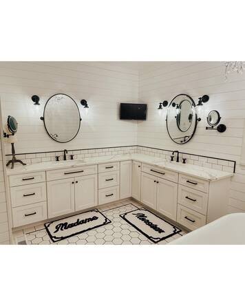 Online design Country/Cottage Bathroom by Nicole G. thumbnail