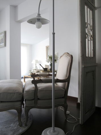 Online design Traditional Hallway/Entry by Marisa G. thumbnail