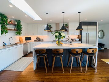 Online design Modern Kitchen by Victoria S. thumbnail
