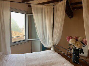 Online design Country/Cottage Bedroom by Karin L. thumbnail