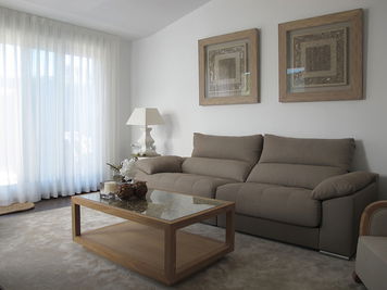 Online design Traditional Living Room by Marisa G. thumbnail