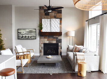 Online design Modern Living Room by Alyssa H. thumbnail