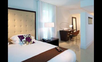 Online design Modern Bedroom by Marcela O. thumbnail