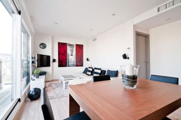 Online design Contemporary Living Room by Henrika T. thumbnail