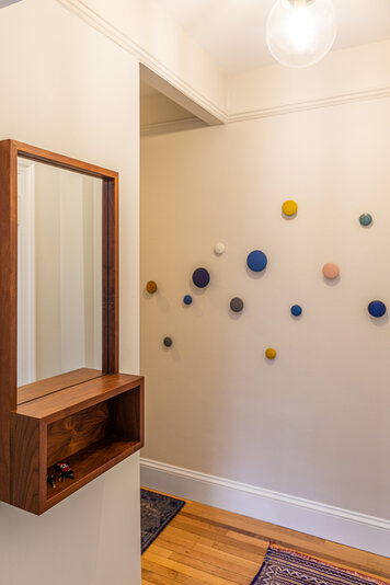 Online design Modern Hallway/Entry by Leonora M. thumbnail