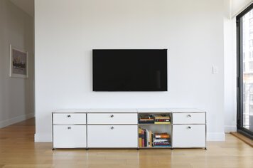 Online design Modern Living Room by Leonora M. thumbnail