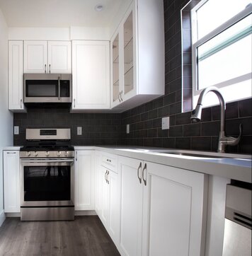 Online design Modern Kitchen by Vanessa T. thumbnail