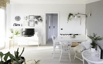 Online design Contemporary Living Room by Elisabetta R. thumbnail