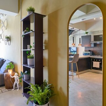 Online design Eclectic Hallway/Entry by Mariel H. thumbnail