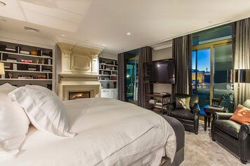 Online design Contemporary Bedroom by Lauren B. thumbnail