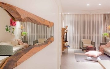 Online design Modern Living Room by Sonam C. thumbnail