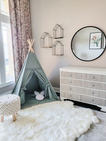 Online design Transitional Kids Room by Olivia M. thumbnail
