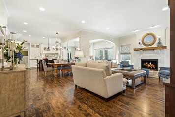 Online design Transitional Combined Living/Dining by Eileen P. thumbnail