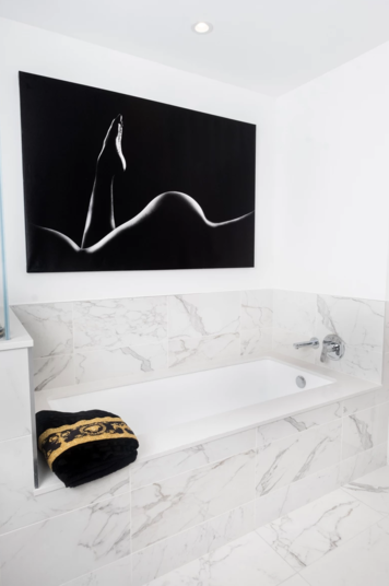 Online design Modern Bathroom by Kyra V. thumbnail