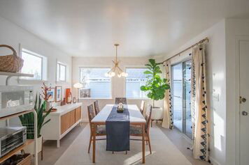 Online design Contemporary Dining Room by Nicolle E. thumbnail