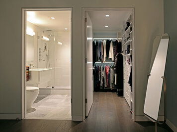 Online design Modern Bedroom by Leonora M. thumbnail