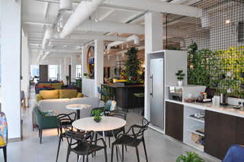 Online design Modern Business/Office by Rawan A. thumbnail