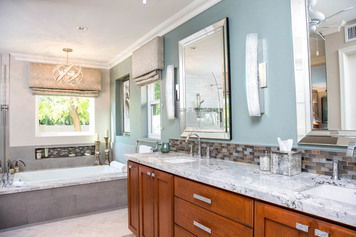 Online design Glamorous Bathroom by Emily E. thumbnail