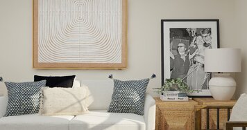 Online design Glamorous Living Room by Laura J. thumbnail