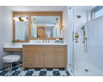 Online design Transitional Bathroom by Jillian Z. thumbnail